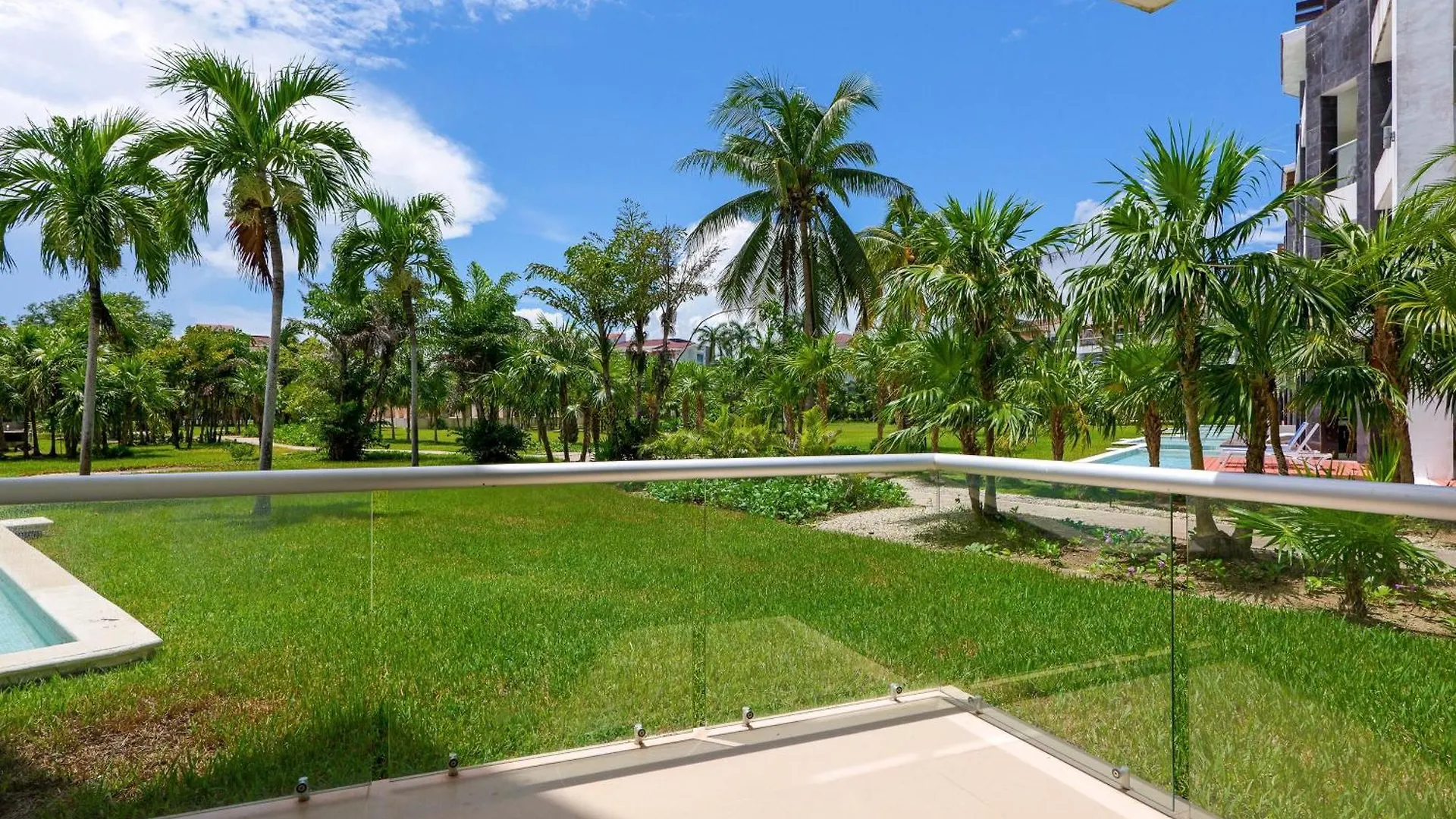 Seaside Serenity Retreat At Mareazul Norte - 2 Bedroom Playa del Carmen 0*,  Mexiko